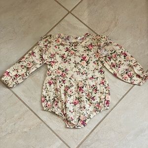 Baby girl floral romper